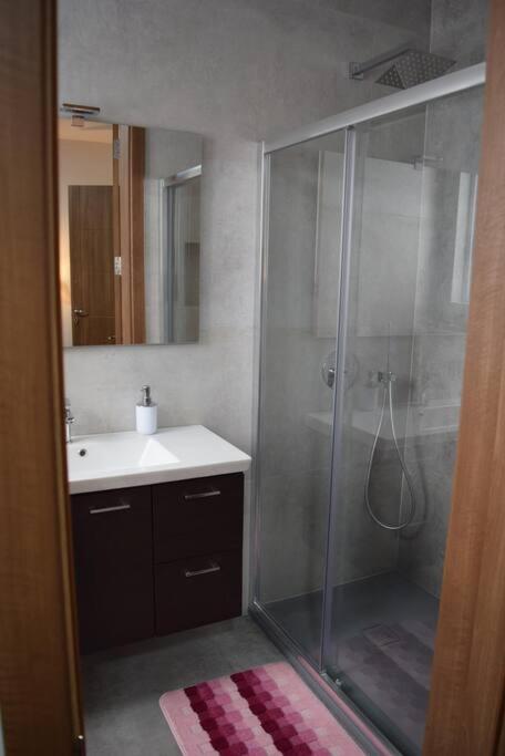 Lovely 3-Bedroom Apartment In L-Iklin Bagian luar foto